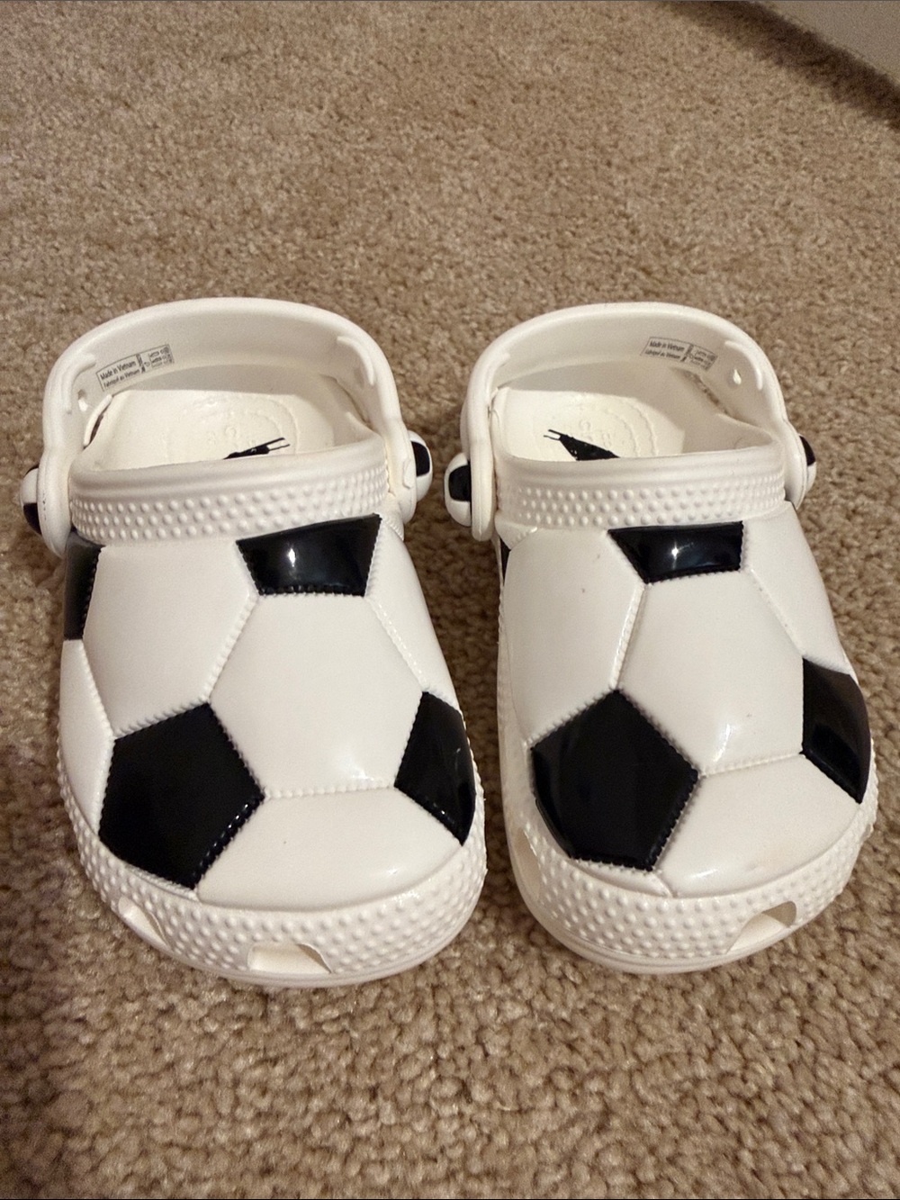 Kids Soccer CROCs- White and Black - Picture 2 of 4